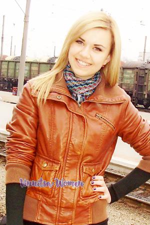 153585 - Elena Age: 31 - Ukraine